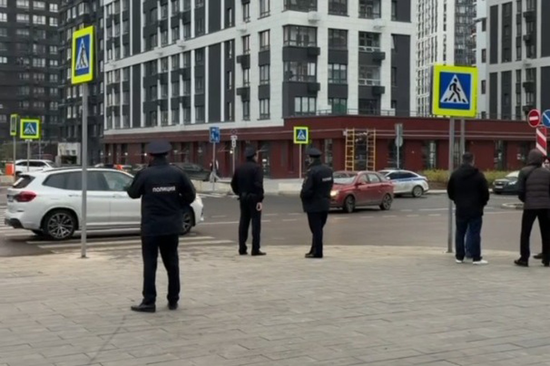 Участников драки в московском ЖК депортируют из России