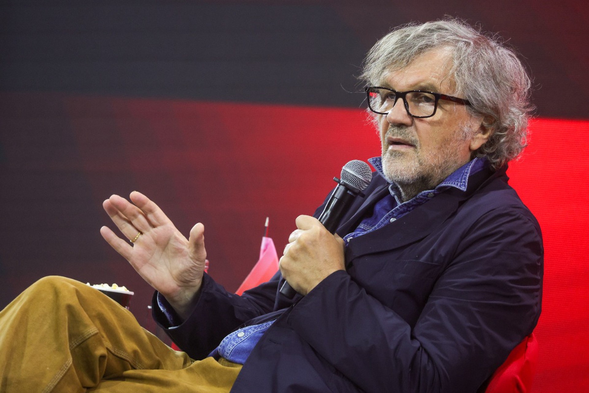 Кустурица захотел получить российский паспорт