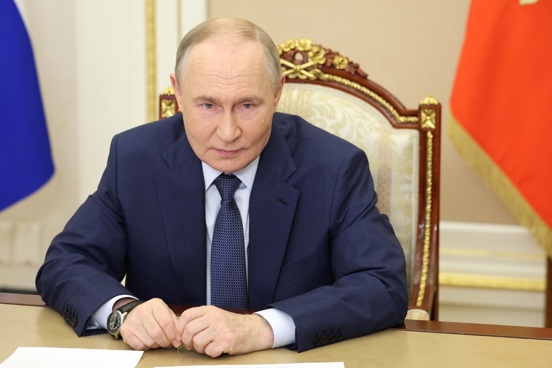 Путин поздравил россиян с Днем народного единства