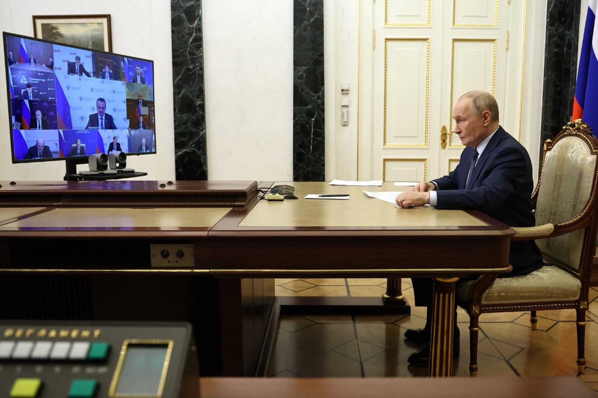 Путин: Россияне едят слишком мало рыбы