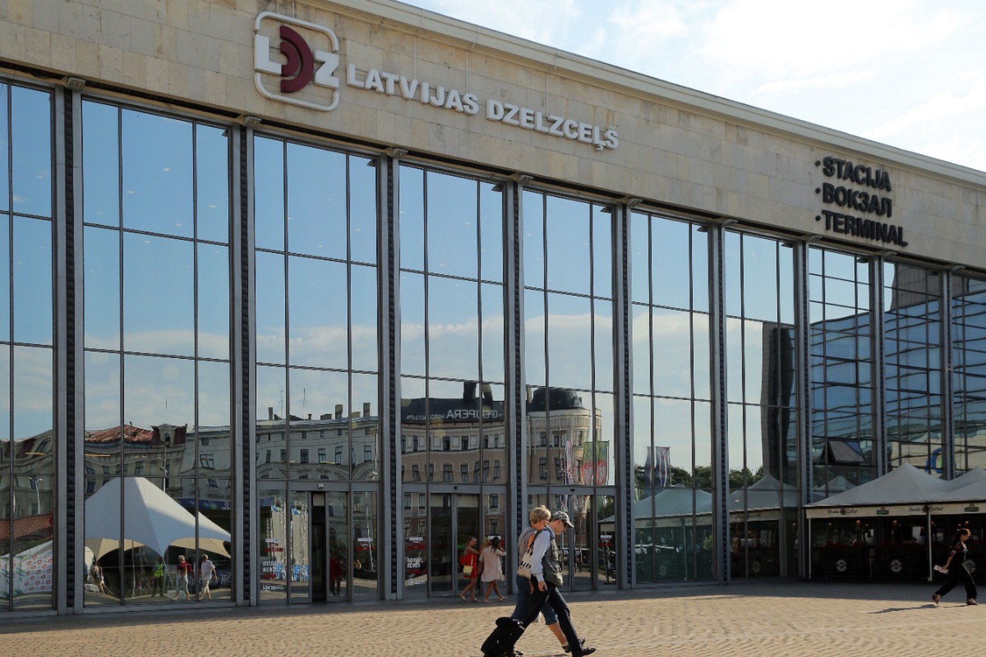 «Освободите территорию»: сенатор объяснила, почему люди покидают Прибалтику