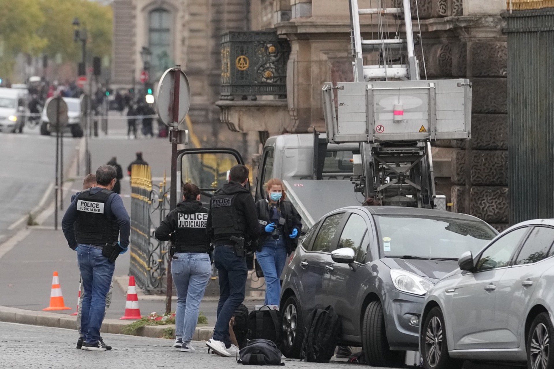 Задержан третий вор, ограбивший Лувр