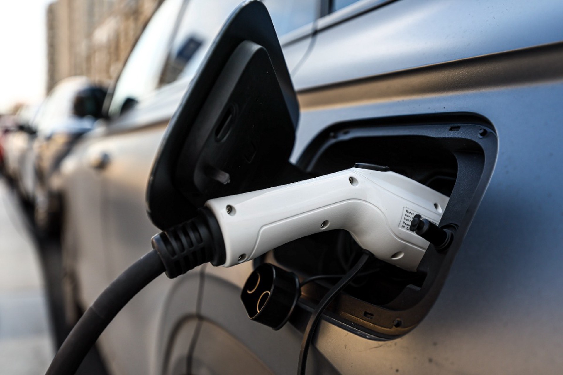 Эксперт назвал территории, проезд по которым на электромобилях могут запретить на период СВО