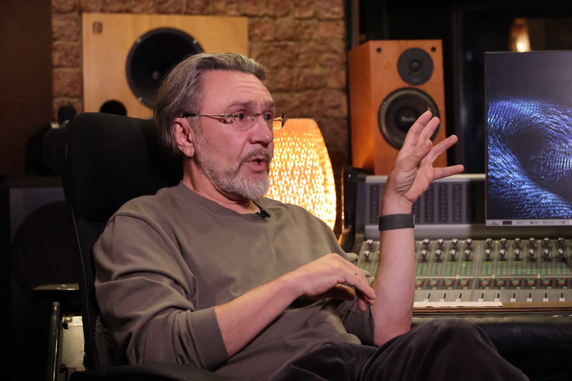 «Перестану выступать»: Шнуров высказался о запрете мата в песнях