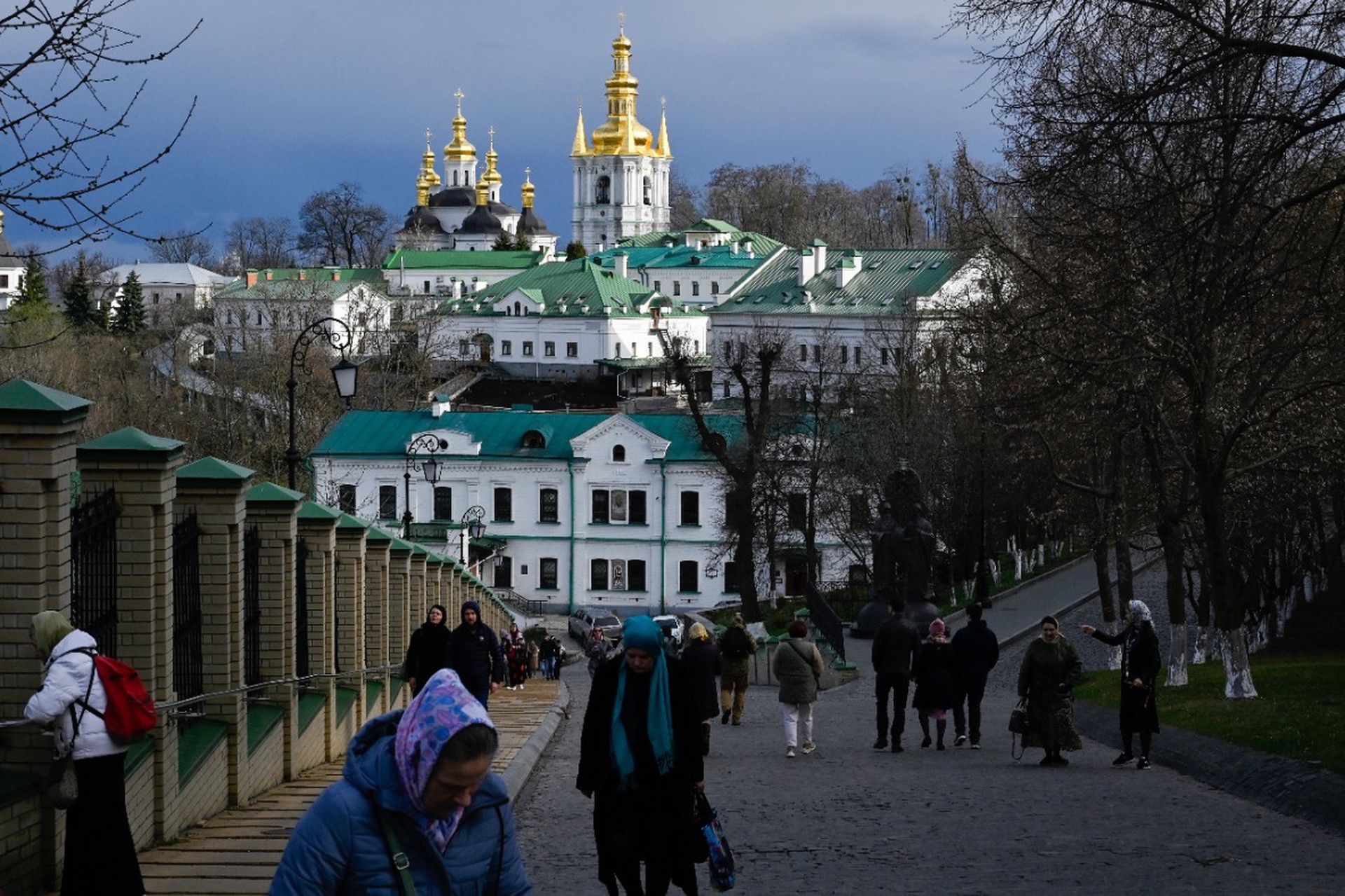 Срам Фемиды: почему Украина внезапно отложила ликвидацию УПЦ