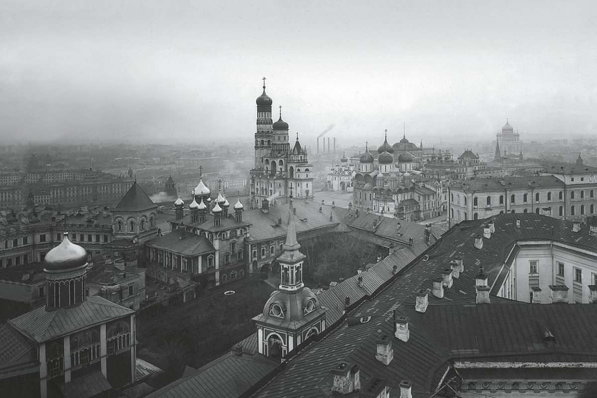 660 лет назад в центре Московского Кремля основан Чудов монастырь. История возникновения, легенды