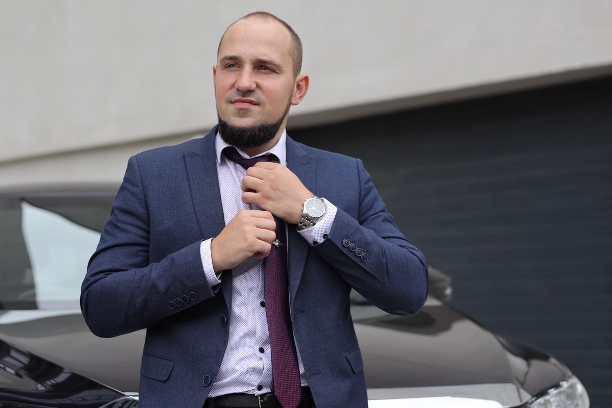 Известный юрист умер во время пересадки волос