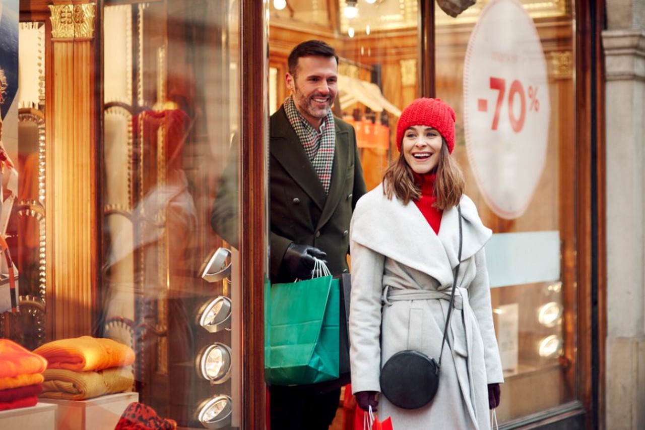 Как продавцы обманывают покупателей на новогодних акциях и скидках