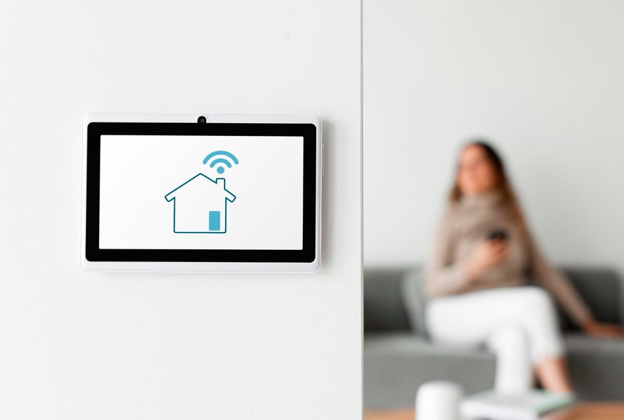 Умный дом для чайников: какие гаджеты реально облегчают жизнь