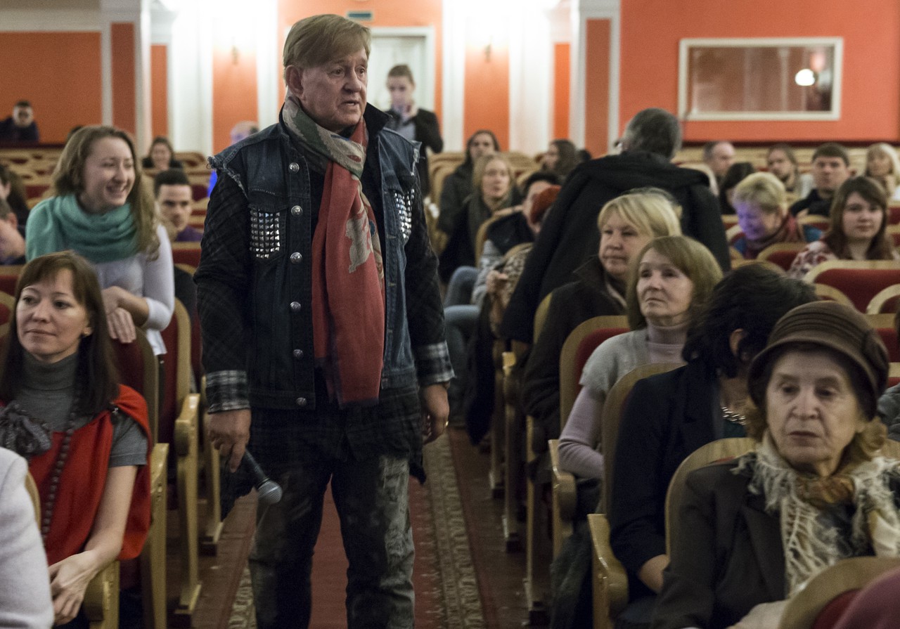 Срывал новации: что делало постановки Романа Виктюка неповторимыми