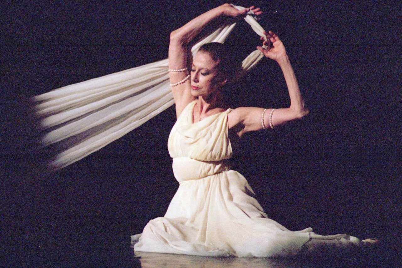 100 лет со дня рождения Майи Плисецкой: секреты идеальной формы балерины