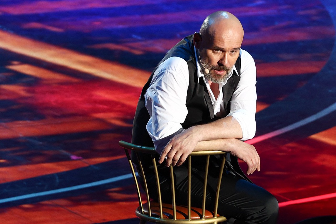 Неизлечимая болезнь и одиночество: как сложилась жизнь Максима Аверина