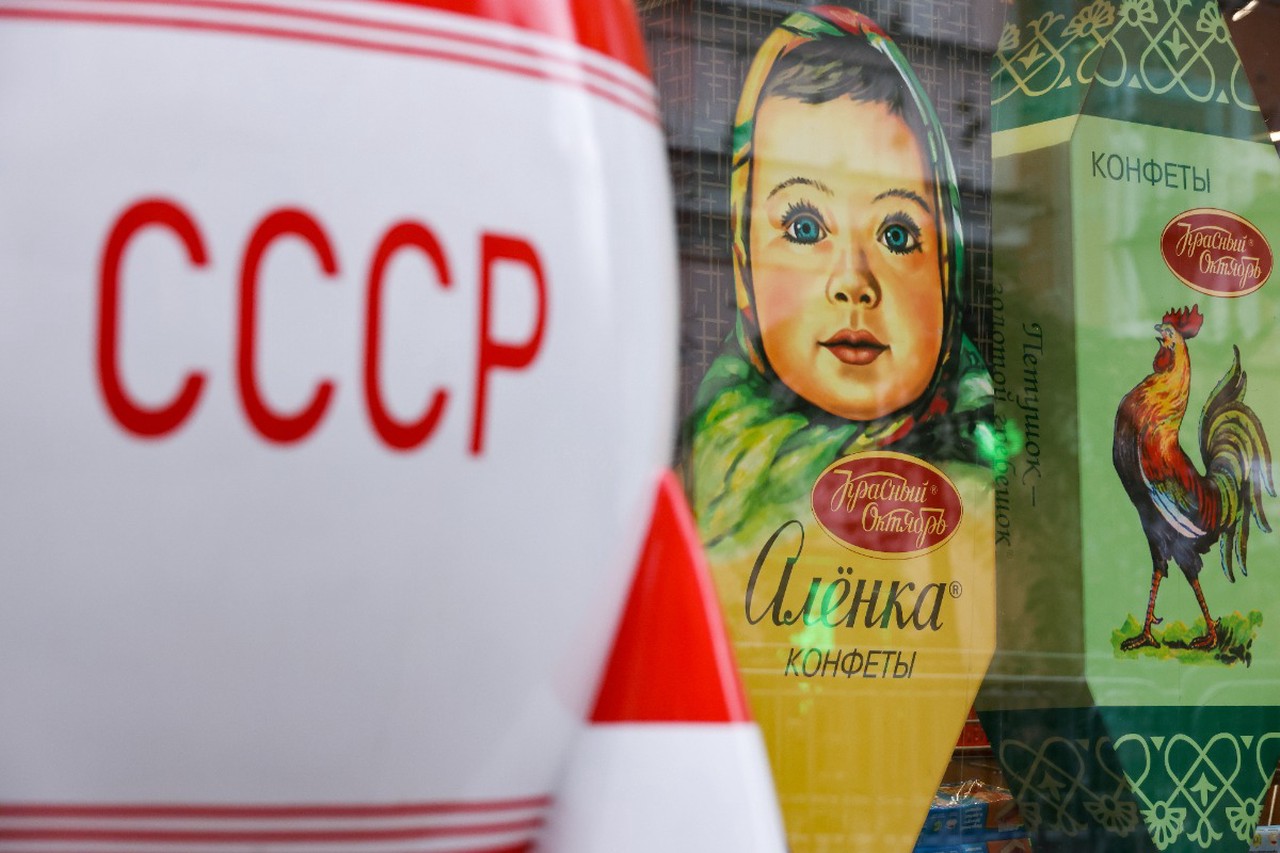 День шоколадки. Какой была судьба девочки с обертки «Аленки»