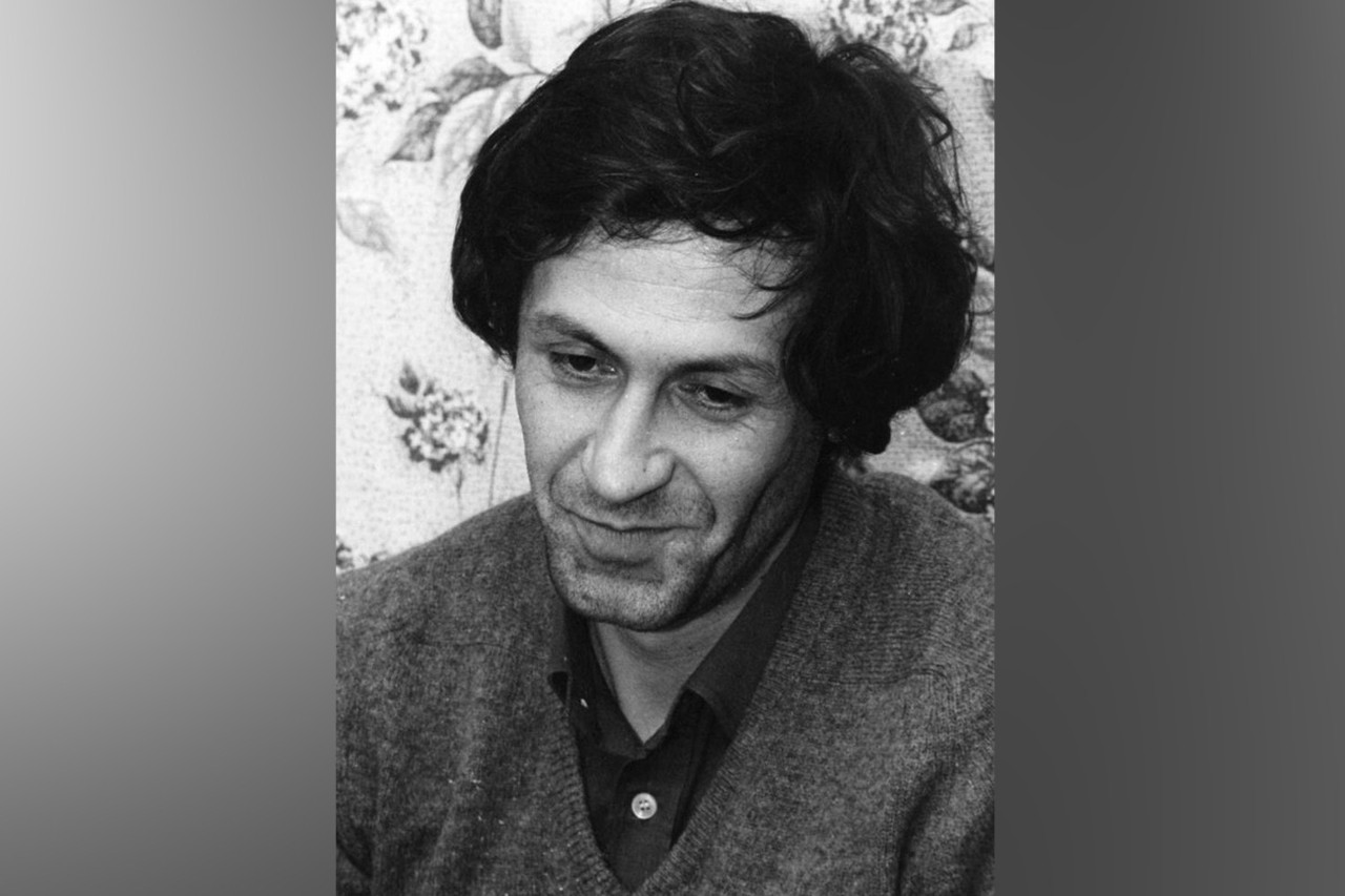 Черным по Белле: какие трагедии произошли в жизни поэтессы Ахмадулиной