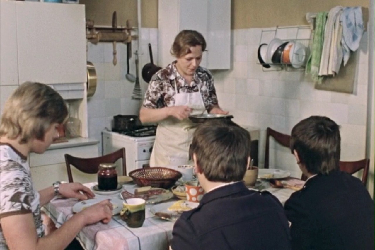 День матери: пять самых известных киноматерей в советских фильмах