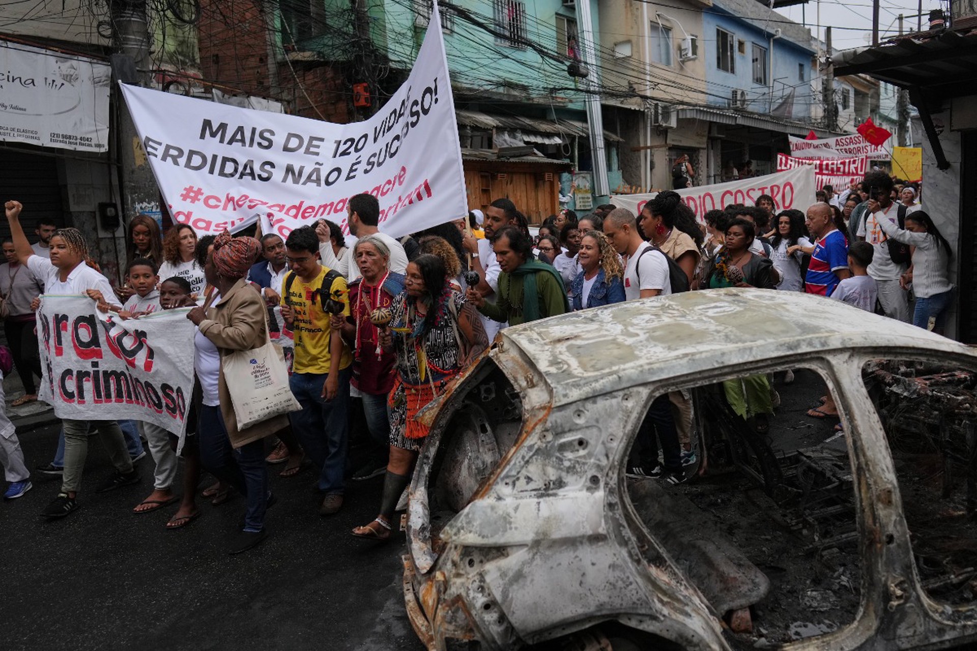 В Рио прошел марш против кровавой операции в фавелах