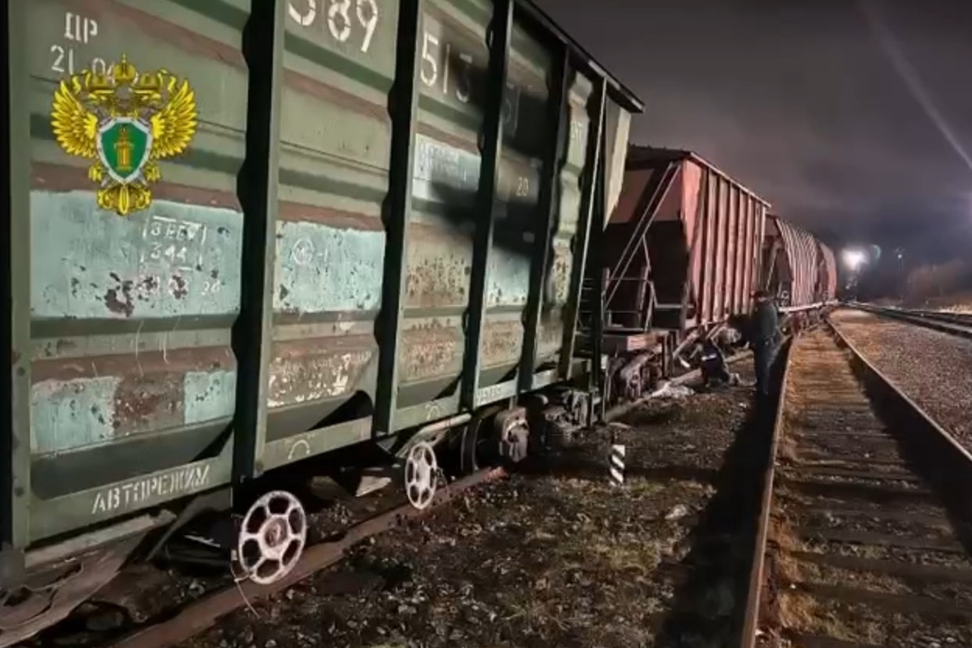 Пять вагонов сошли с рельсов в Мурманске