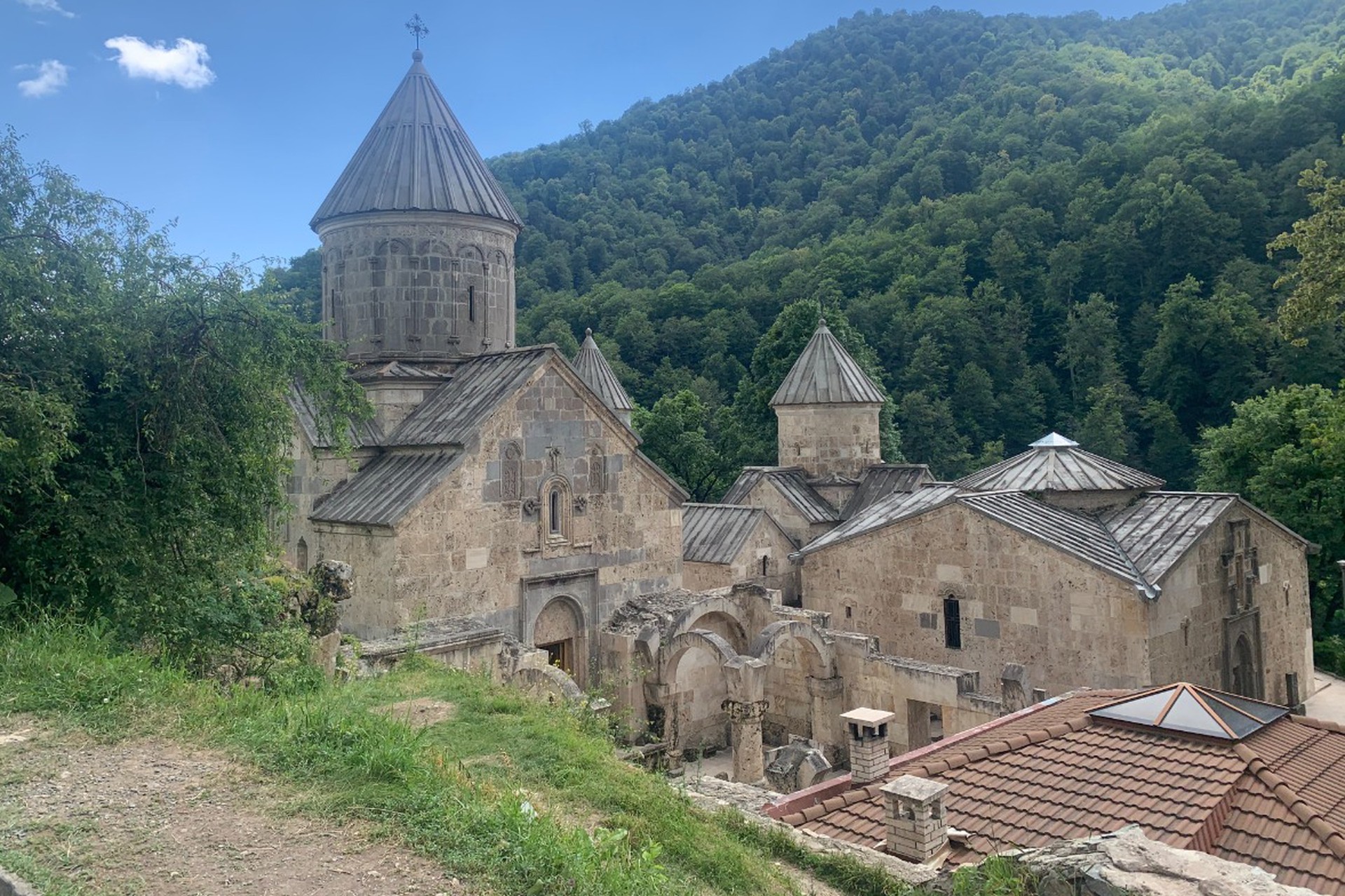 В Армении 30 студентов пострадали в ДТП с автобусом