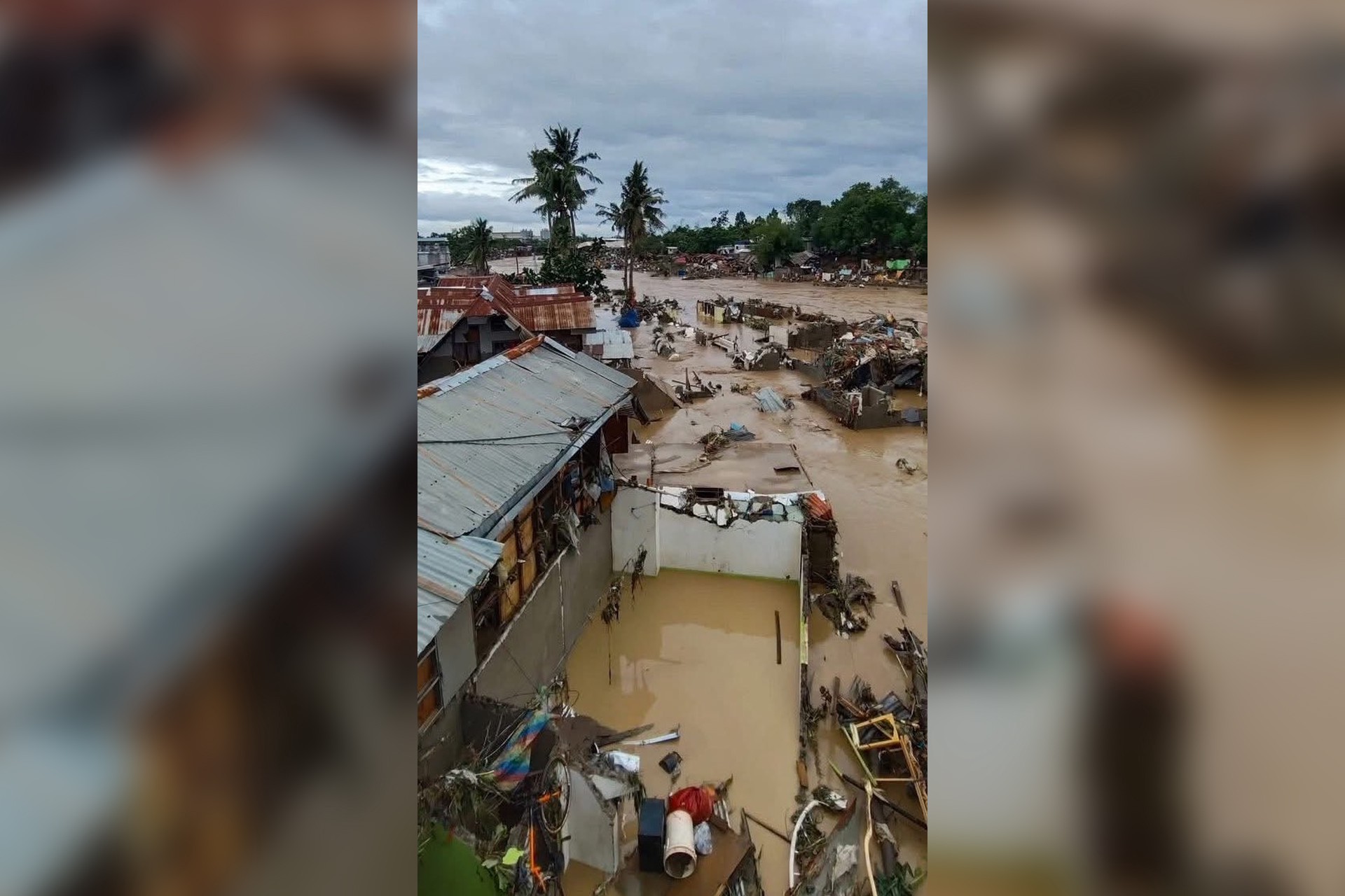 Тайфун унес жизни 26 человек на Филиппинах