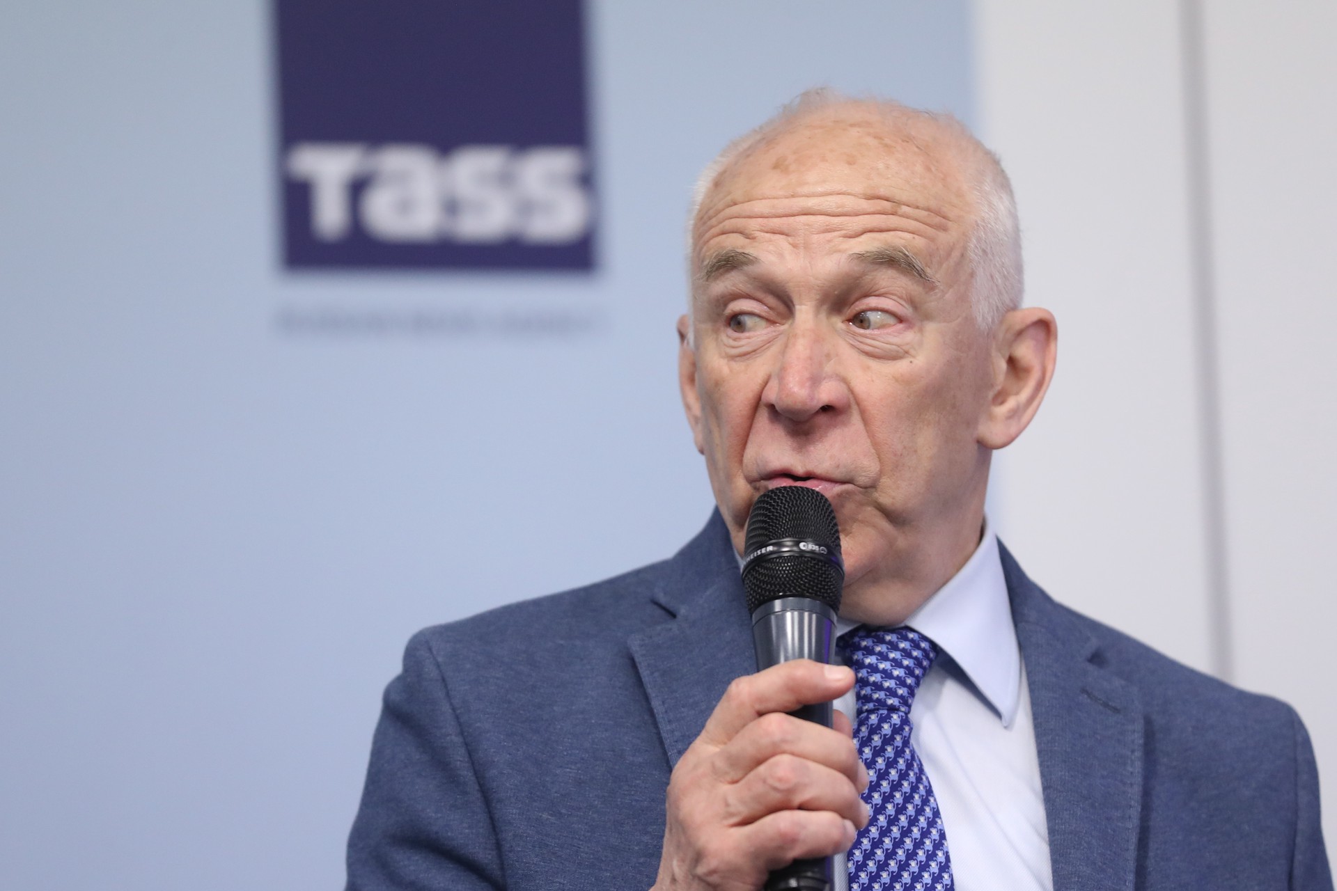 Звезда спектакля «Любовь и голуби» Пашутин высказался против идеи снять ремейк фильма