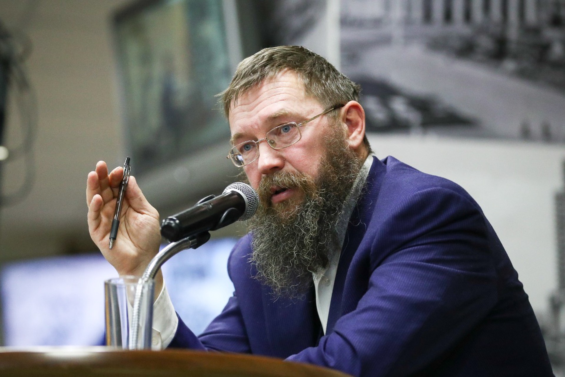 Герман Стерлигов призвал возродить в России наказание кнутом для мошенников