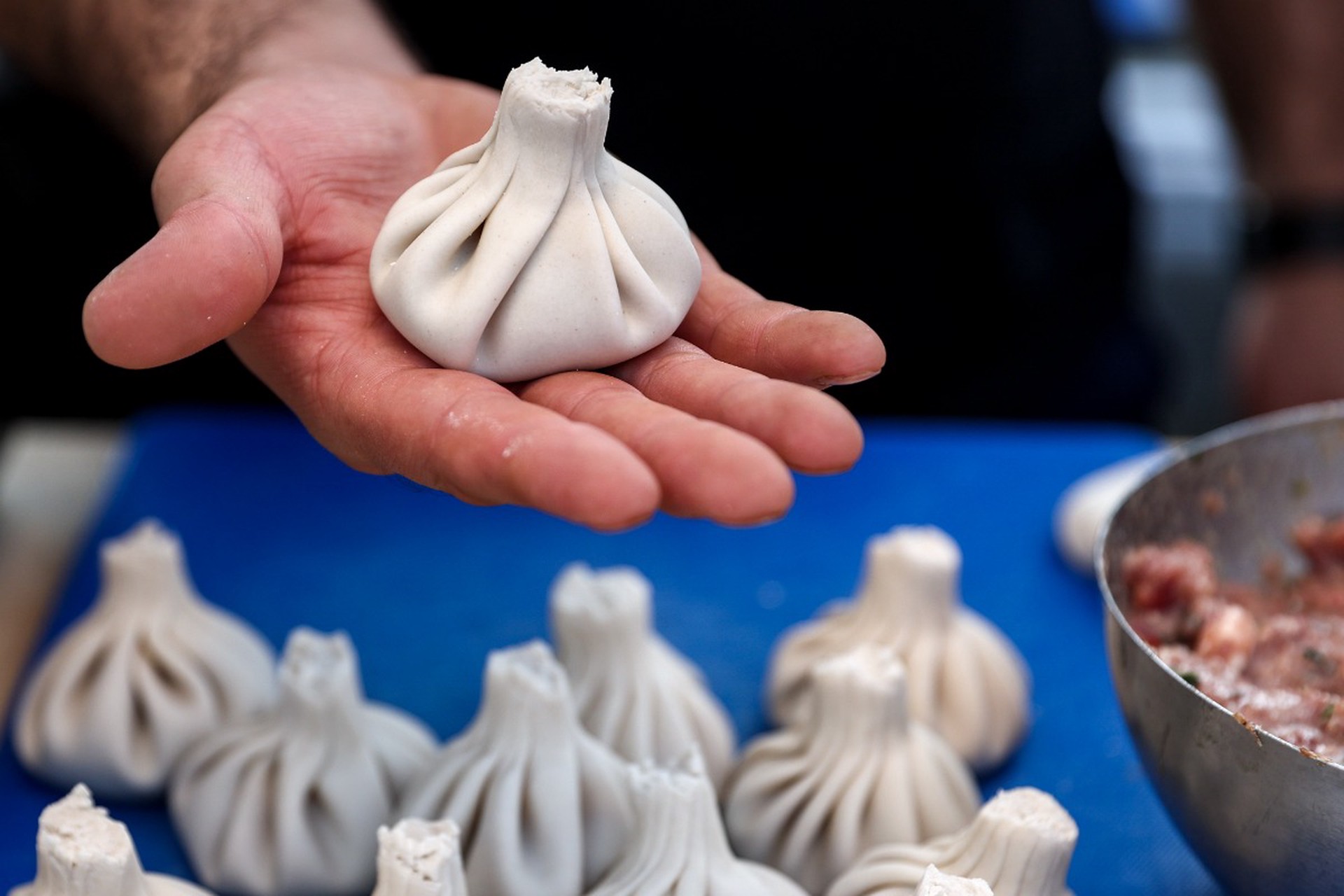 Оренбургский ресторан могут оштрафовать на 500 тысяч рублей за замену куполов церкви на хинкали