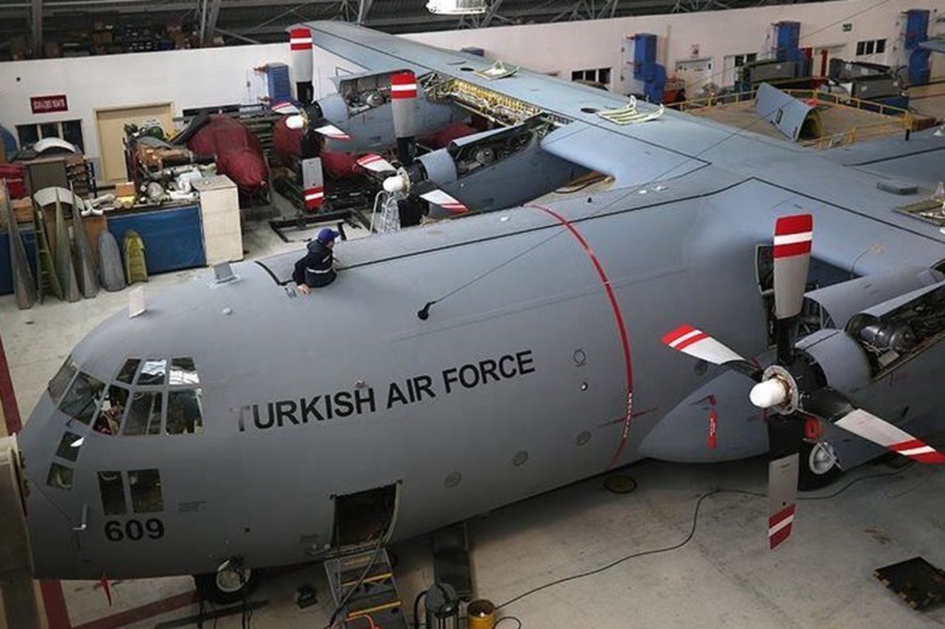 Военный эксперт рассказал, почему самолет турецких ВВС разбился вблизи границы с Грузией