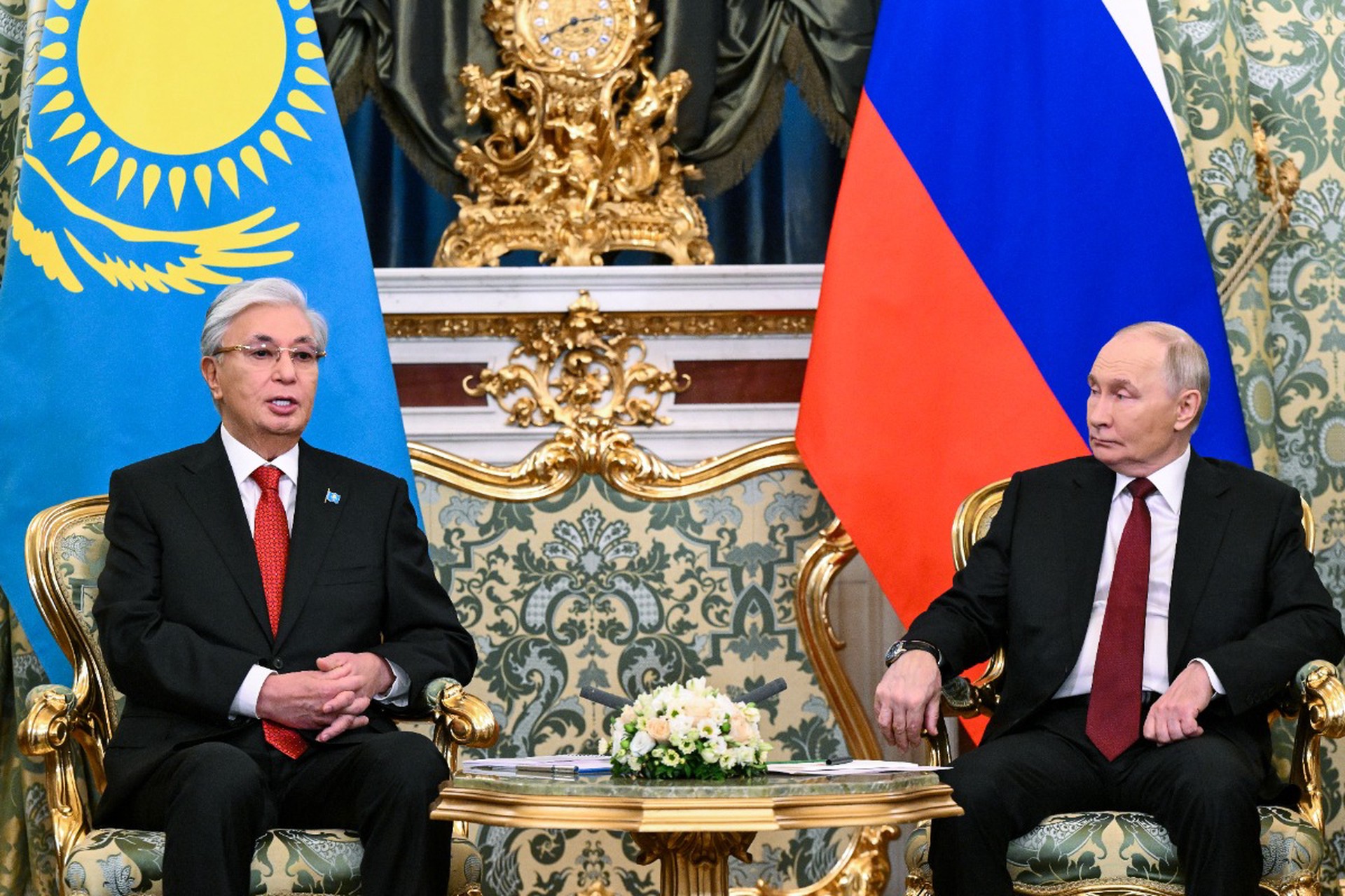 Путин пообещал Токаеву приехать в Казахстан