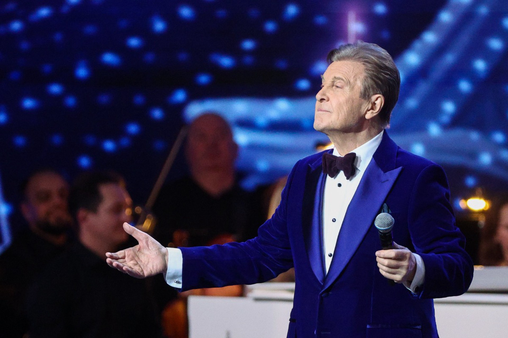 Лев Лещенко полностью отказался от частных мероприятий