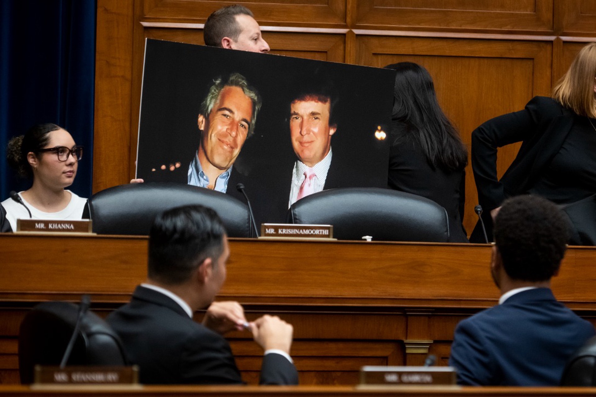 Эпштейн хотел раскрыть России секреты Трампа