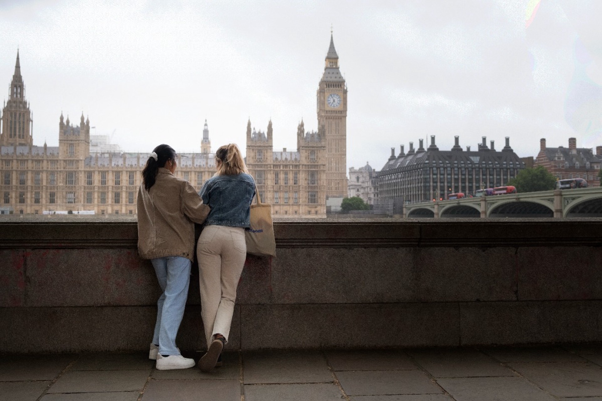 Подростковую группу для воспитания фашистов открыли в Британии