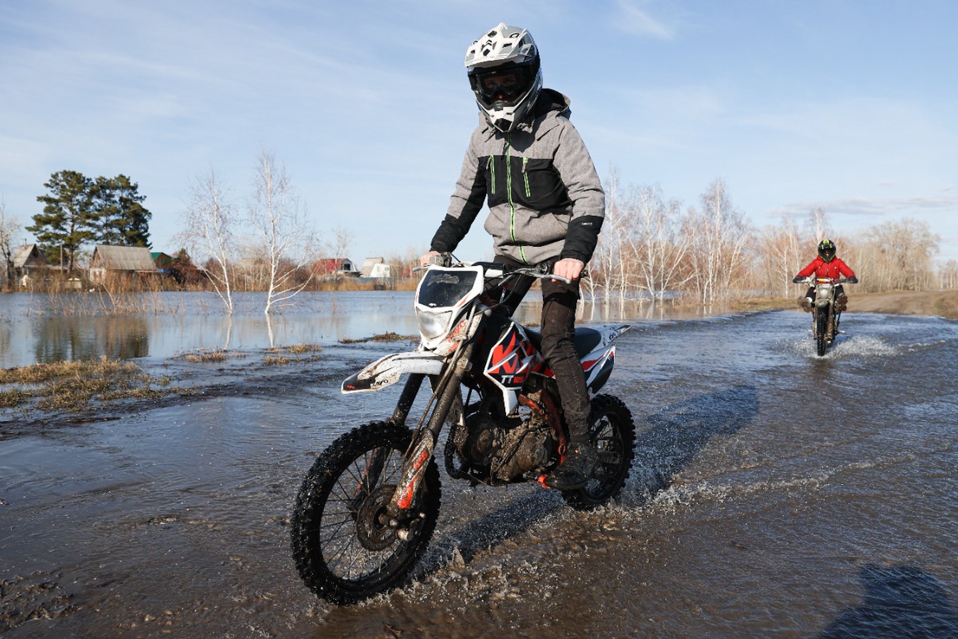 Меры против несовершеннолетних питбайкеров предложили в Госдуме