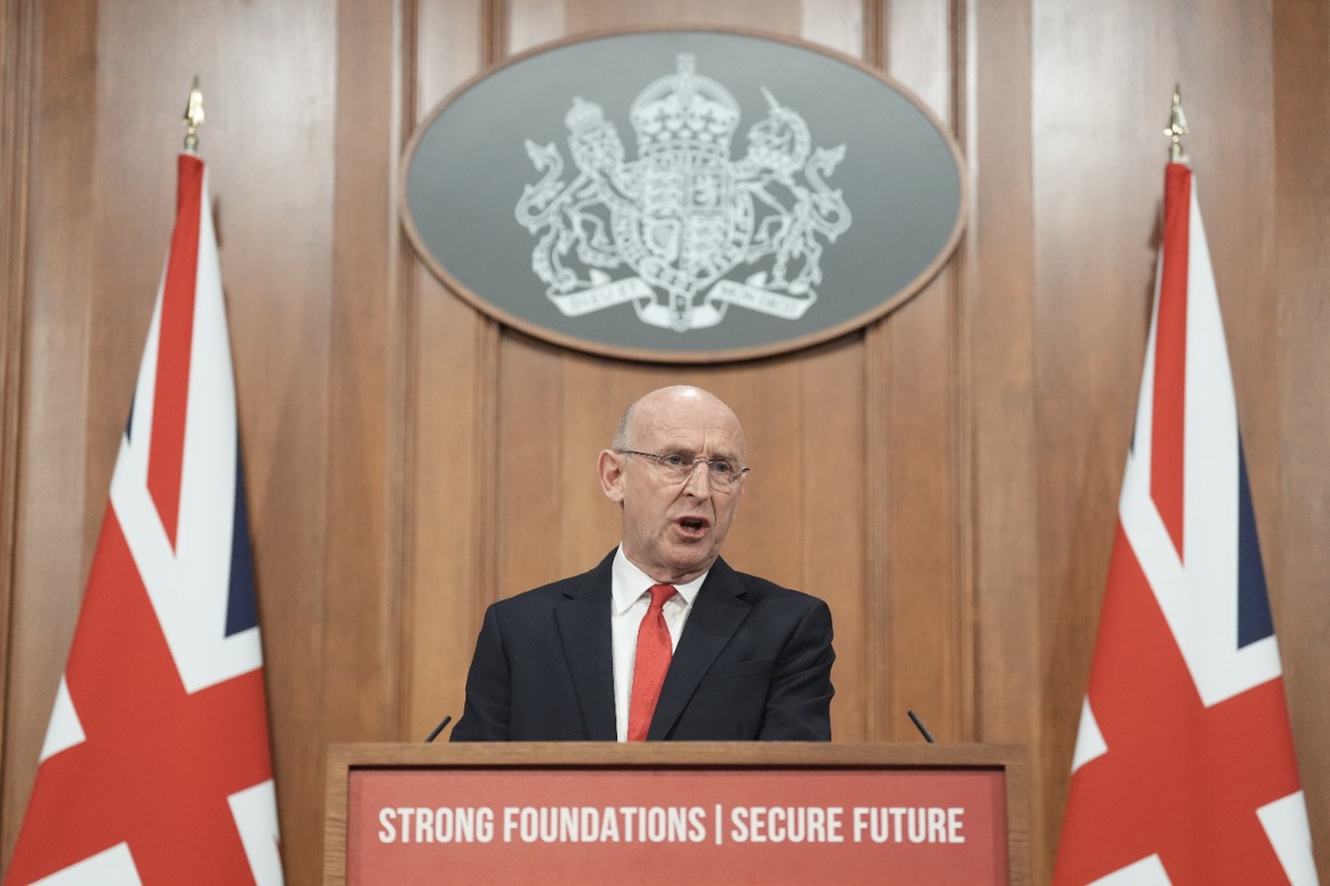 «Мы вас видим»: в Минобороны Британии пригрозили Путину и России