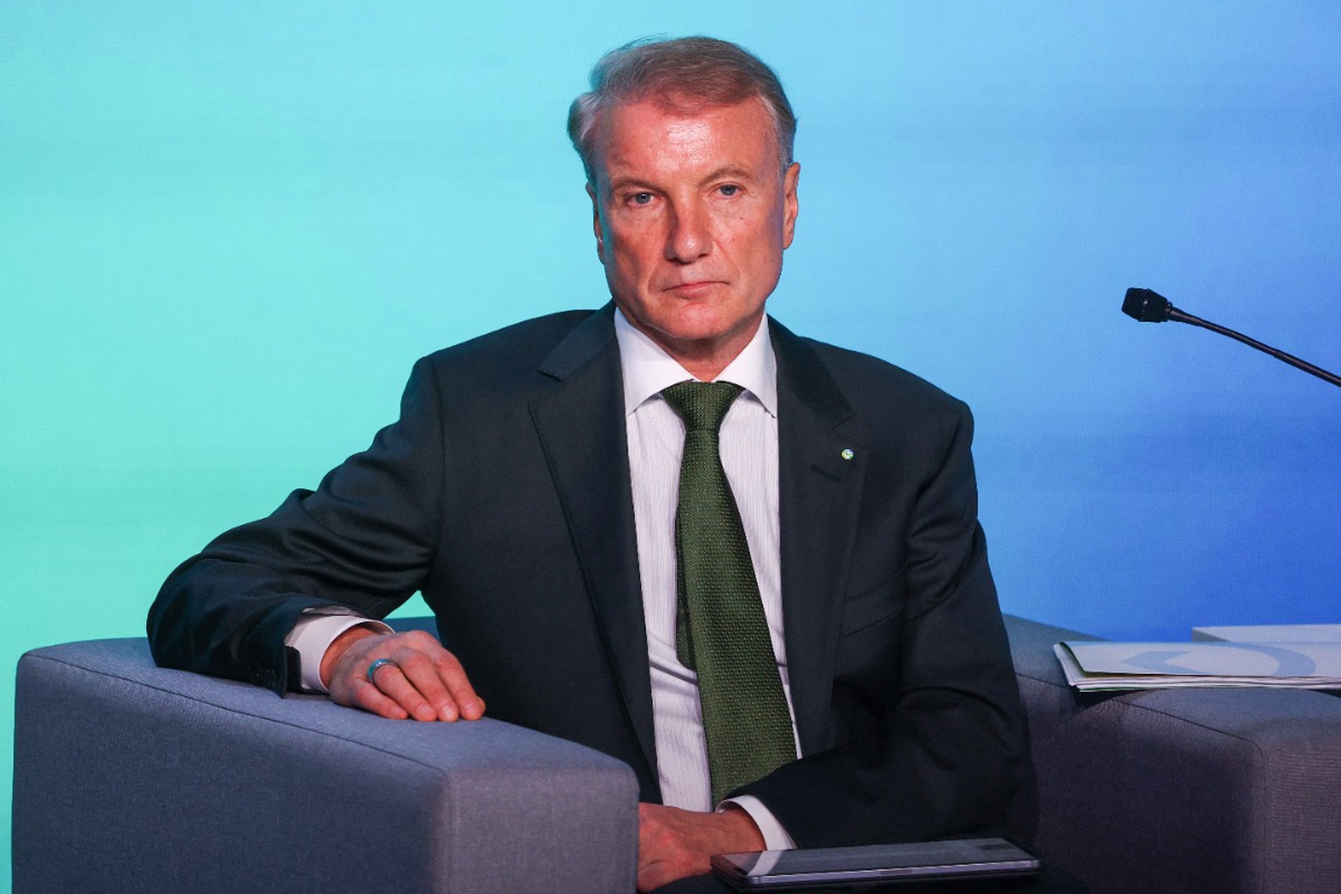 Греф: Сбер сократит до 20% персонала из числа неэффективных сотрудников