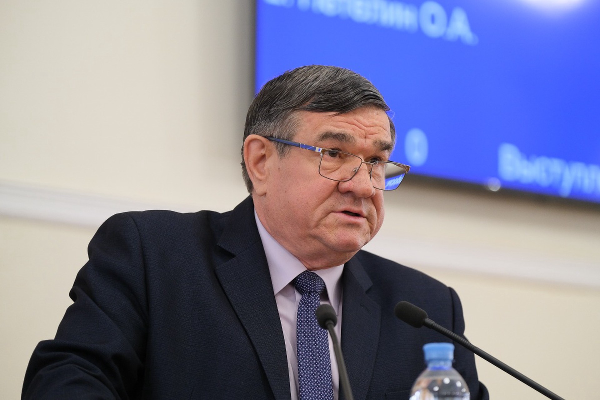 Призвавший заложить в бюджет страны 10% на коррупцию депутат объяснил свои слова