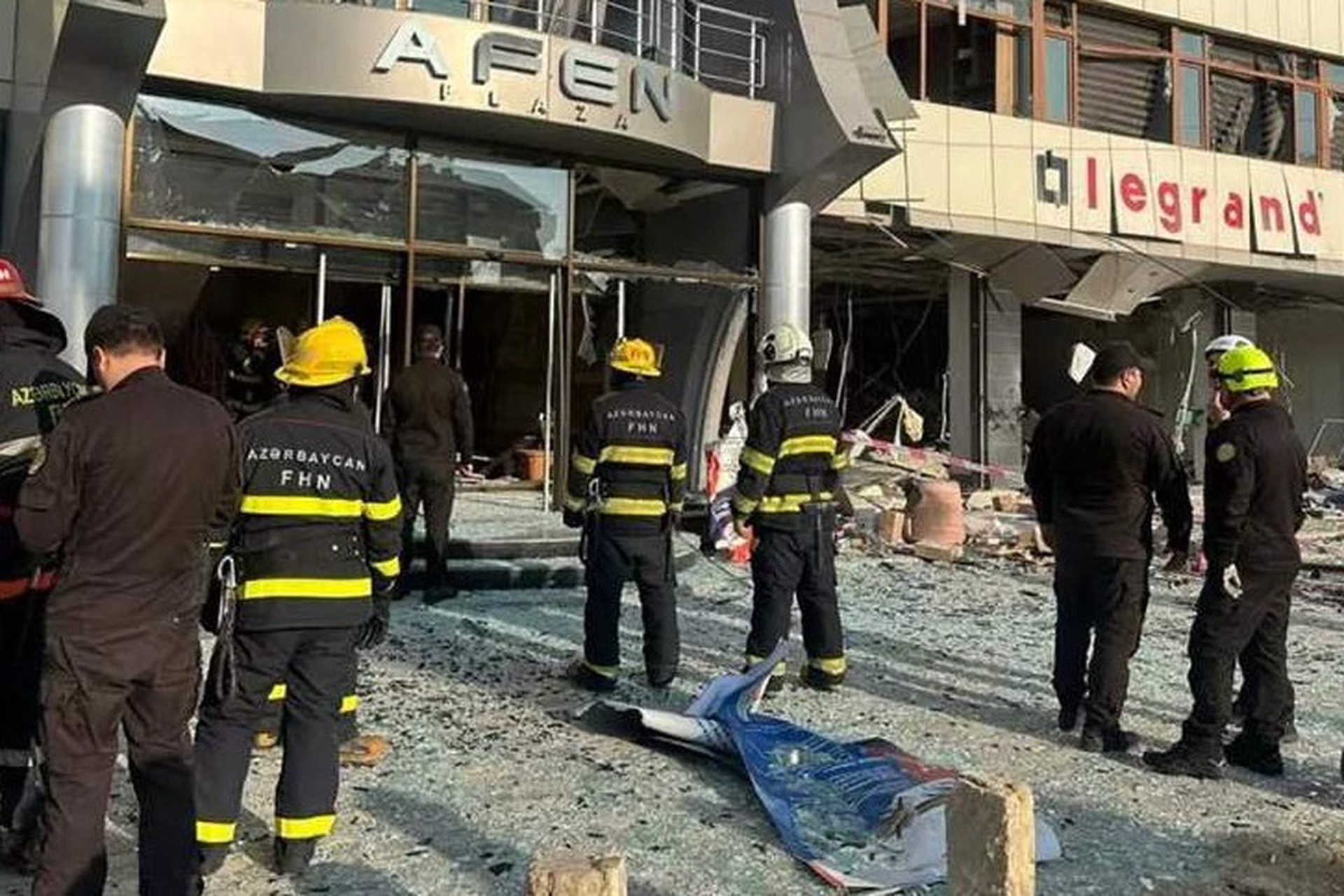 Взрыв произошел в одном из офисов, пострадали семеро