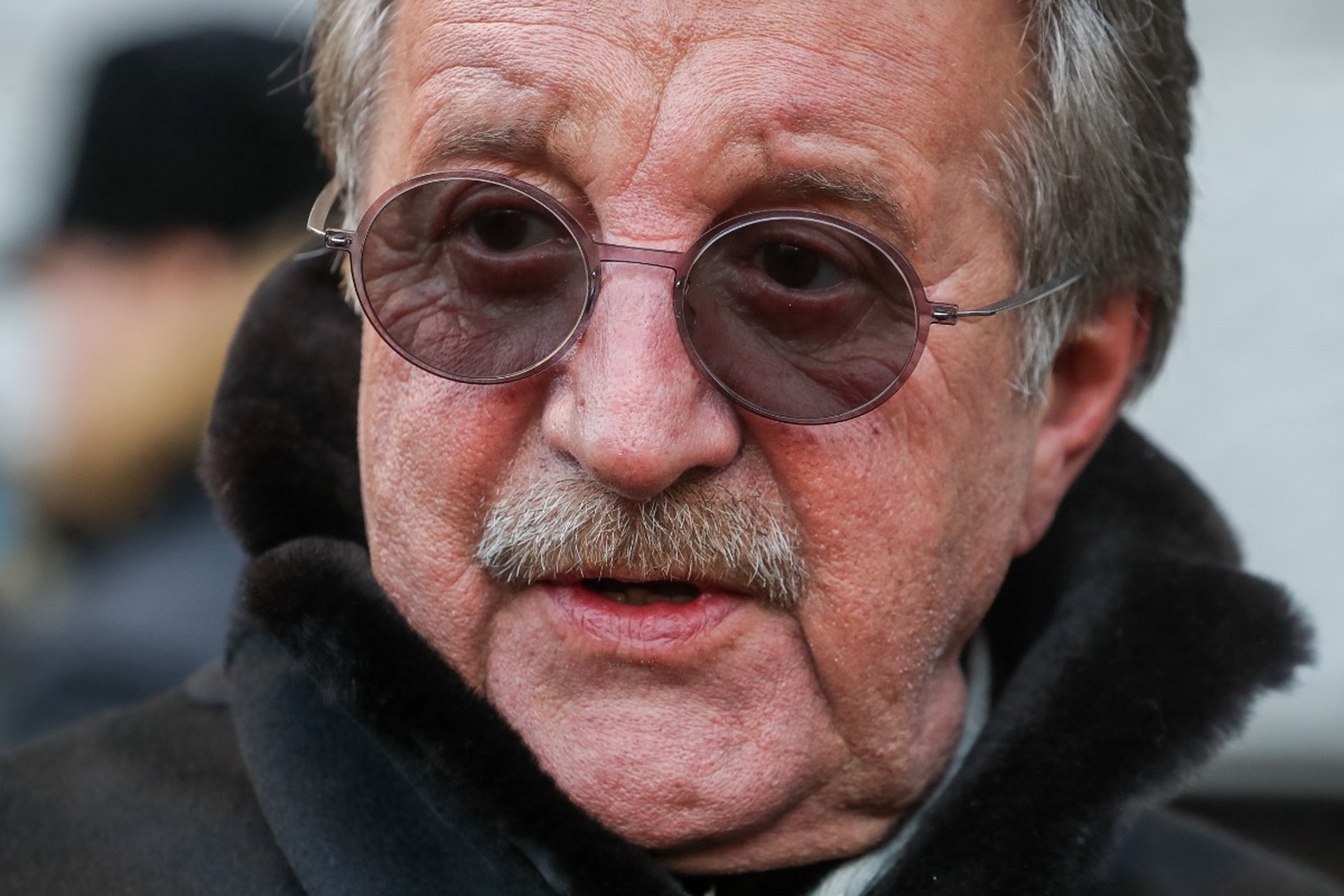 «Правила пишутся кровью»: Ярмольнику сделали грозное предупреждение после вождения с собаками