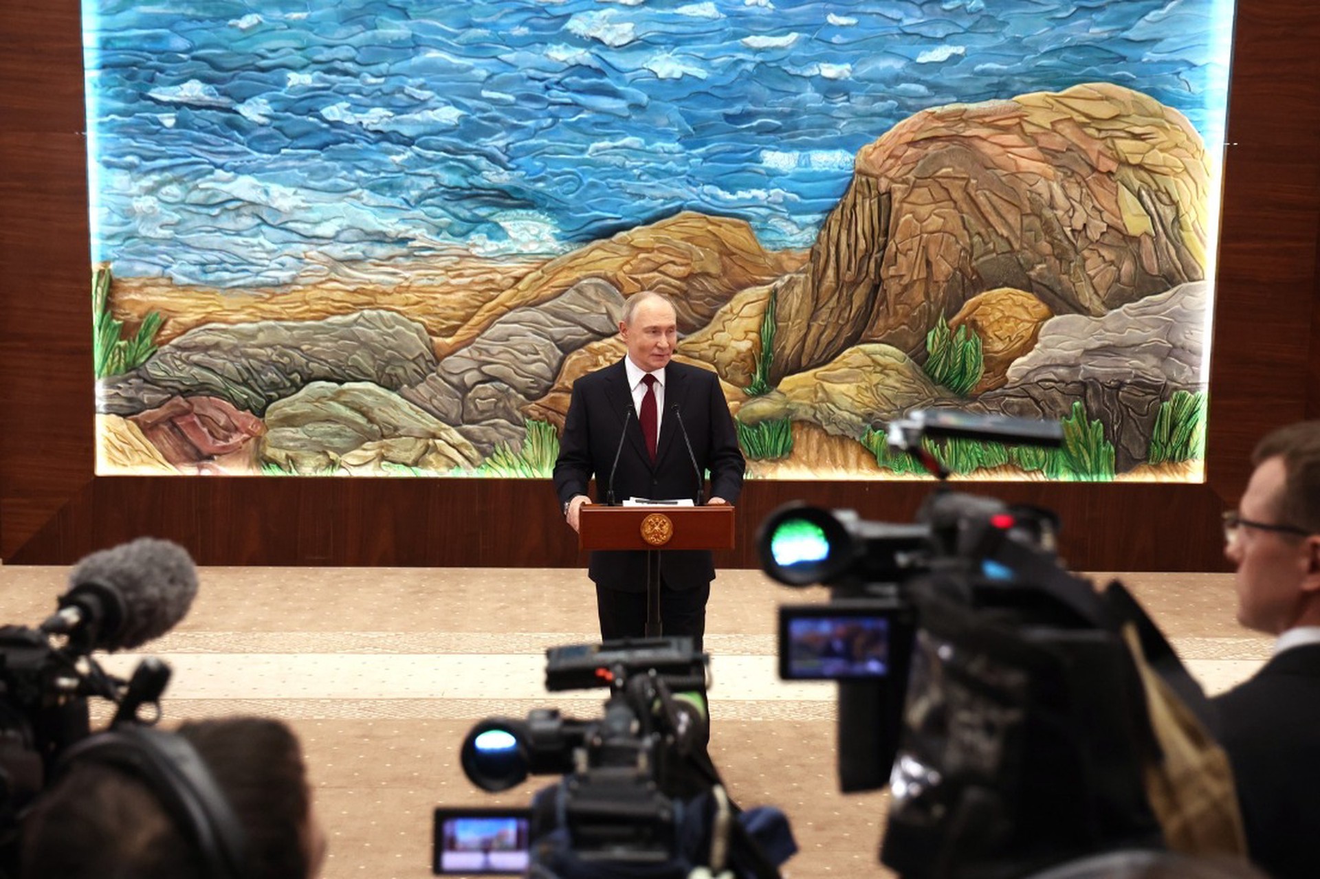 Политолог рассказал, зачем Путин пригласил американскую делегацию в Москву