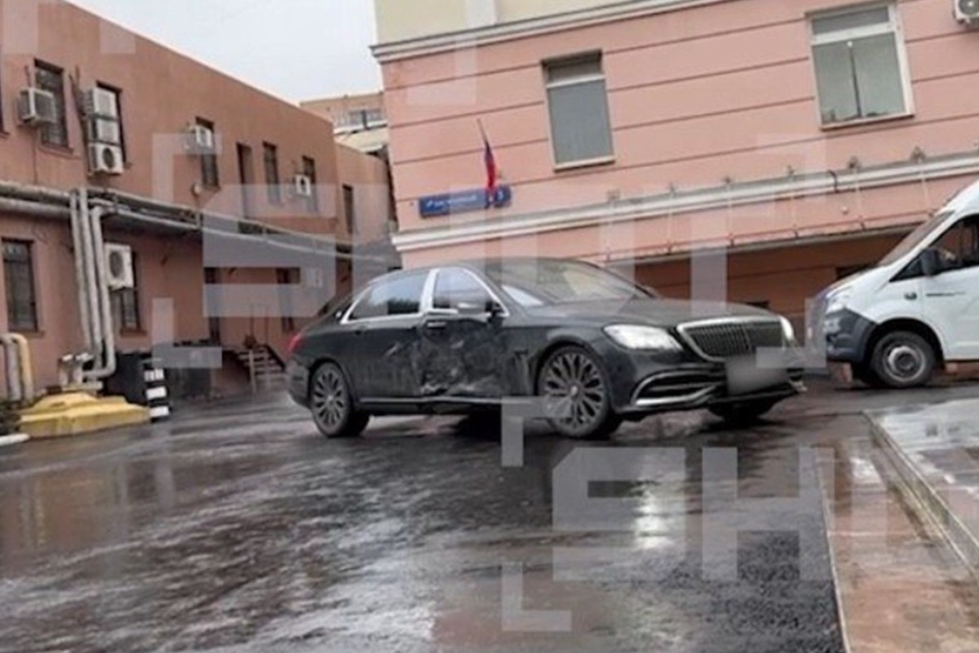 Maybach Жириновского попал в ДТП дважды с начала осени