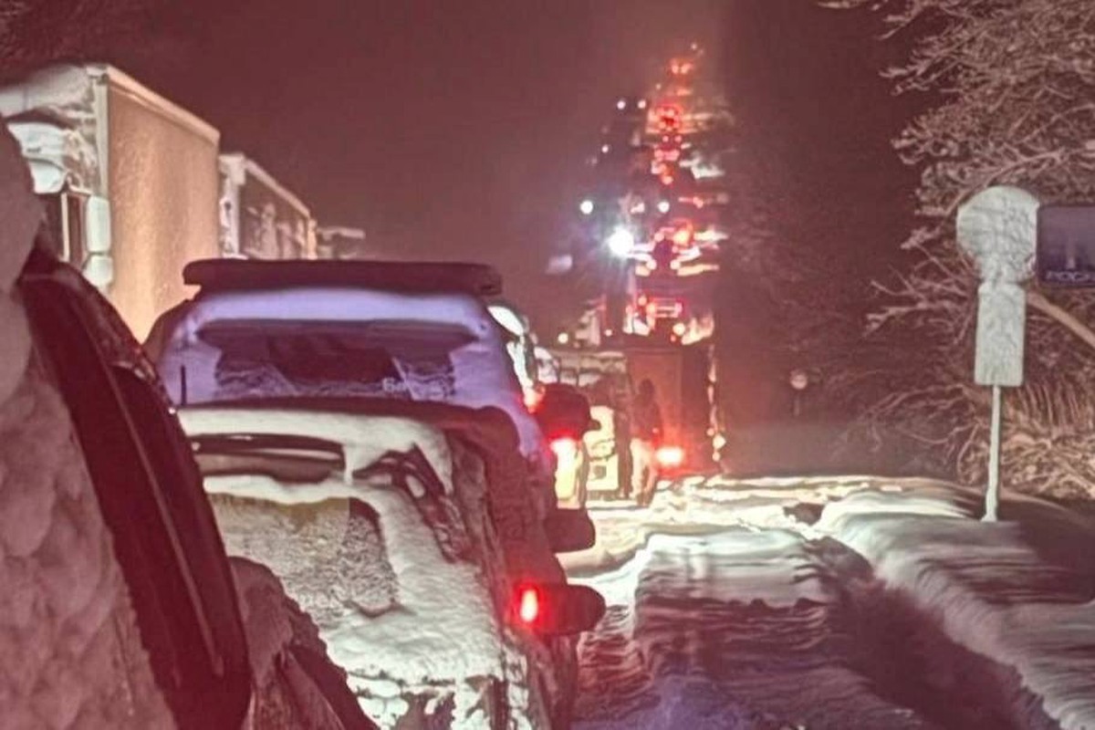 На российской автотрассе образовалась пробка почти на 80 км при -18 °С