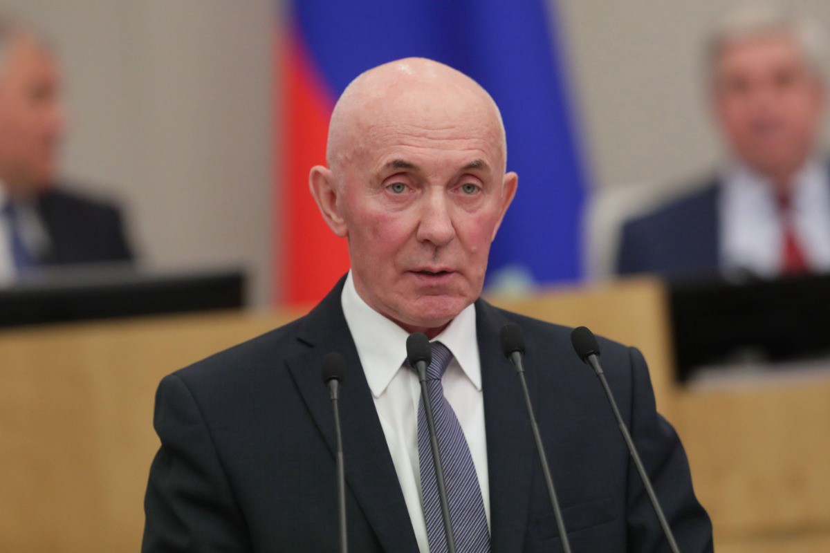 Депутат Синельщиков рассказал, чего не хватает действующей Конституции РФ