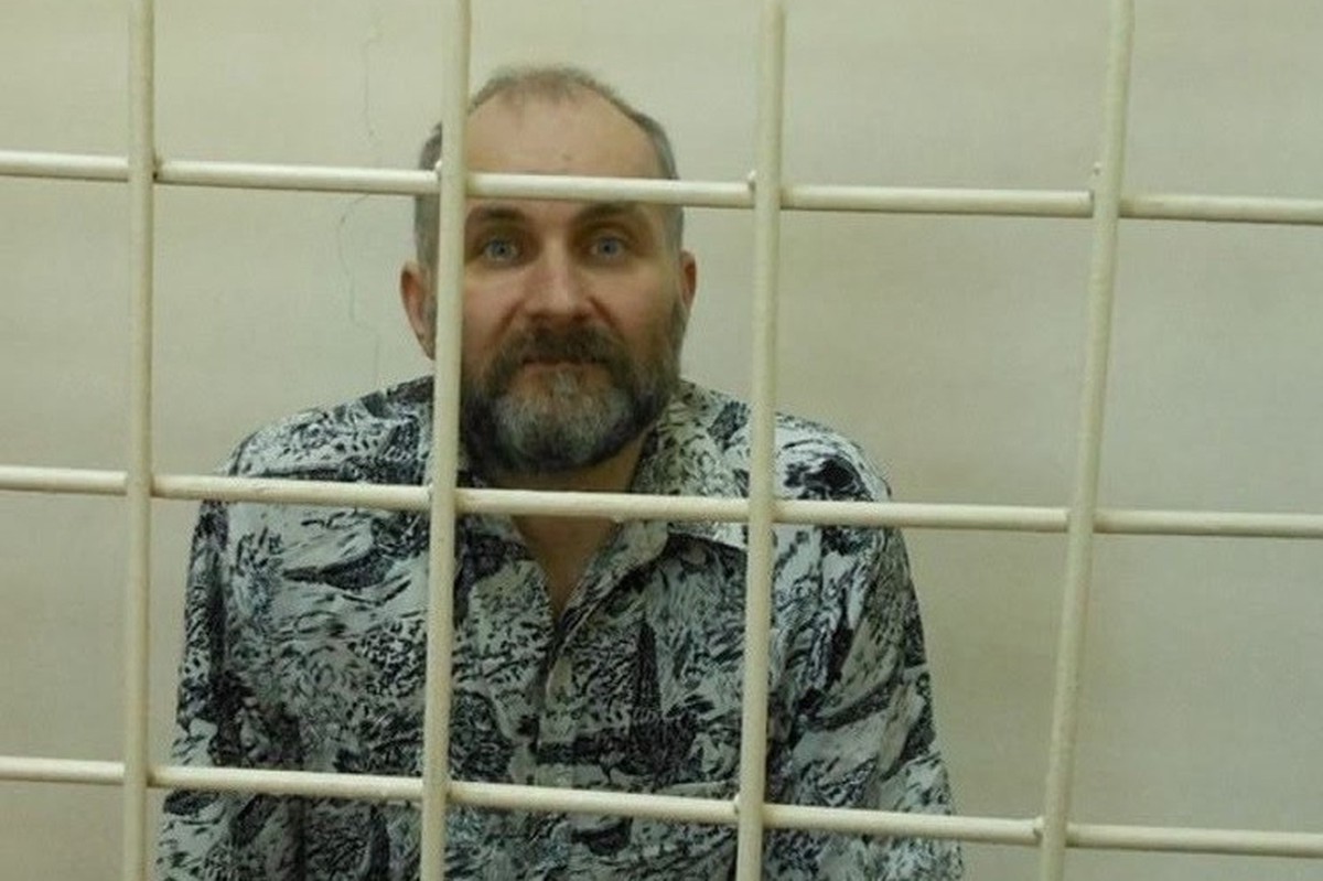 Стало известно, сколько еще проведет в психлечебнице маньяк-кукольник