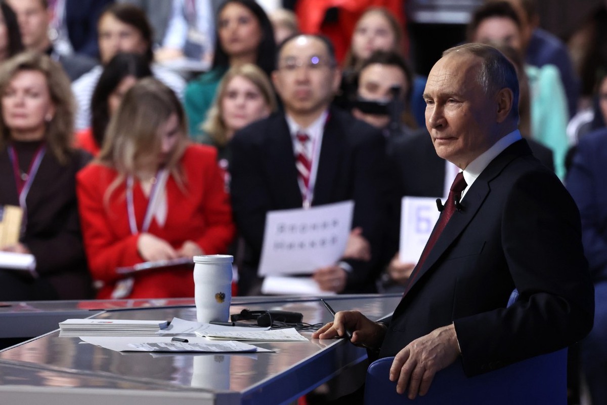 Прямая линия с Путиным завершилась, установив новый рекорд