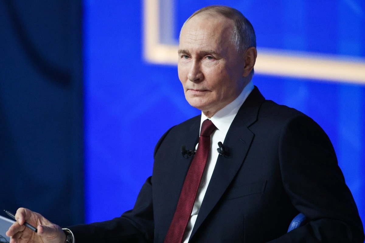 Путин: Безработица в России снизилась до 2,2%