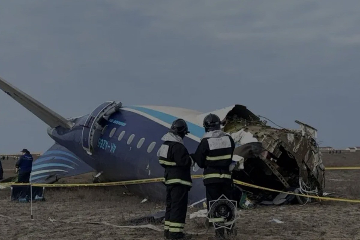 В Казахстане расшифровали записи черных ящиков самолета AZAL