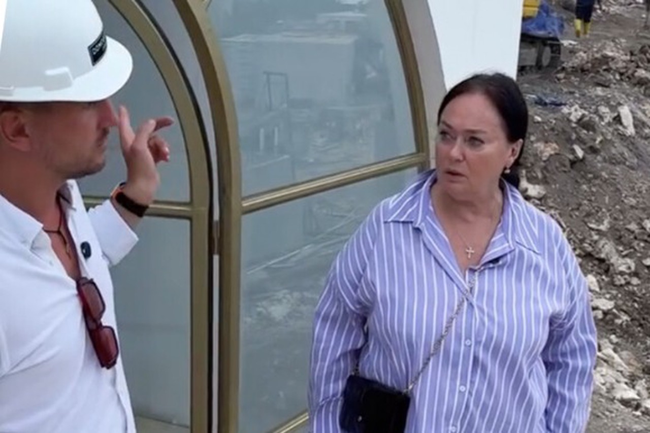 Рекламная дезинтеграция: почему Генпрокуратуру попросили проверить Гузееву, Собчак и Лолиту