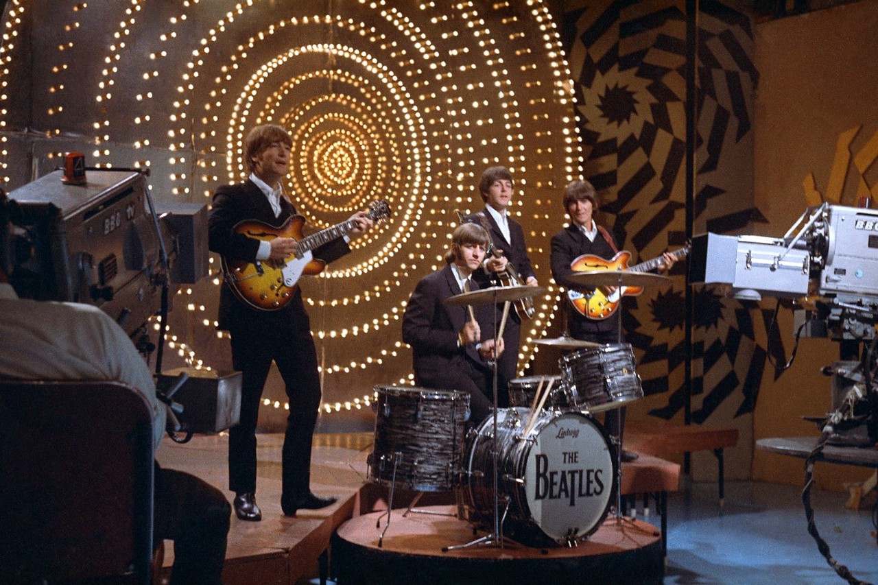 «Представьте, что нет рая»: 45 лет назад был застрелен Джон Леннон