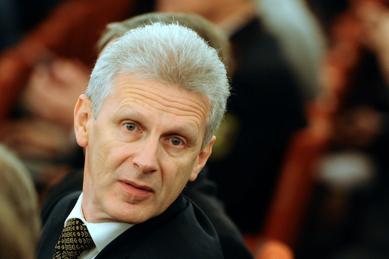 20 миллионов Лужкову: топ-5 самых больших и знаменитых взяток в России