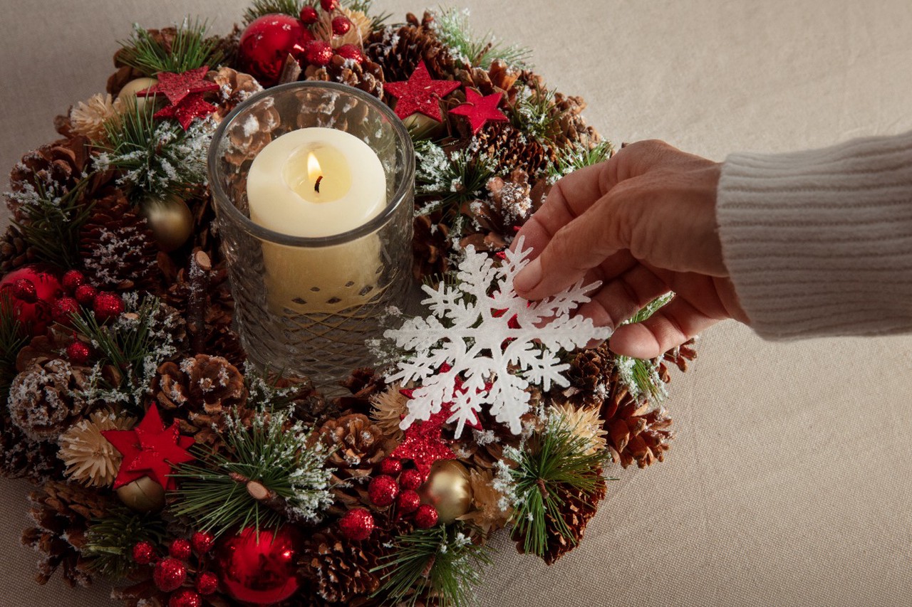Кому надо молиться в канун и после Нового года, чтобы в доме было счастье