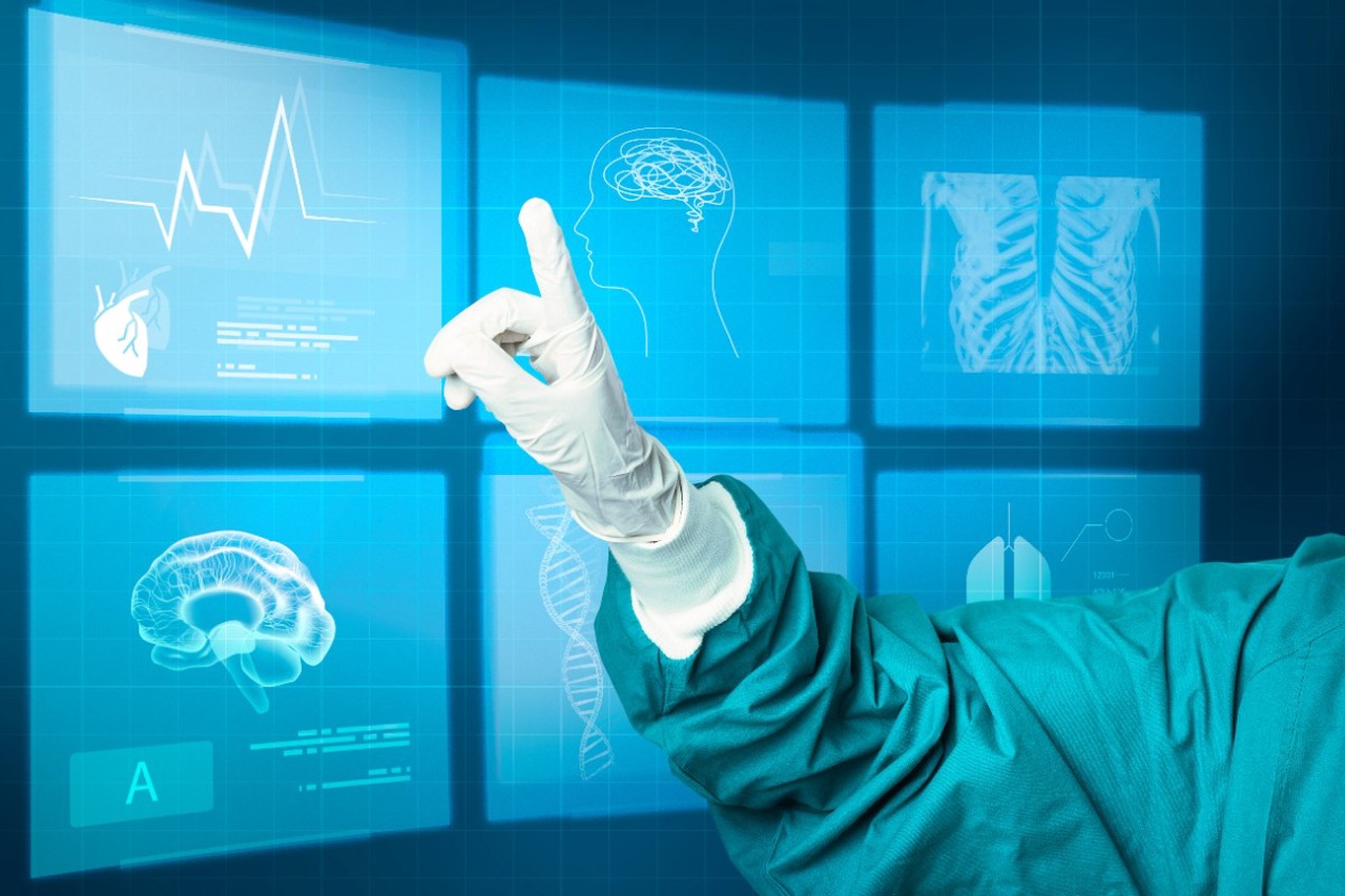 Вакцина от рака, лекарство от «каменной» спины, безопасный анальгетик: какими достижениями отметилась медицина в РФ в 2025-м